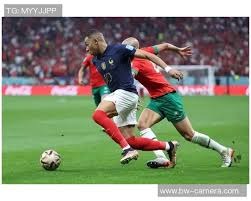 皇马凭借冈萨罗的帽子戏法将比分锁定为5️⃣！ 您心中的本场最佳球员是谁？ 来源：转会专家罗马诺