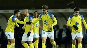 阿根廷不眠夜：数十万人游街 梅西落地点赞微笑不停